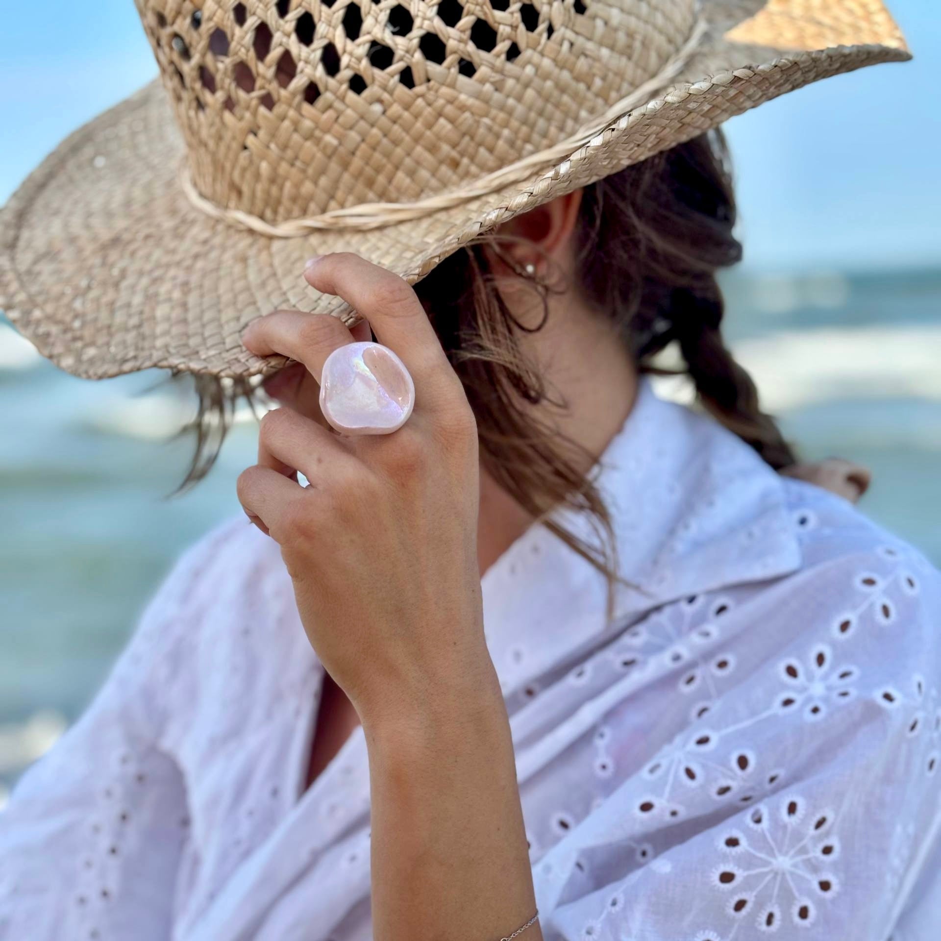 Perla | Handcrafted pearl-pink ceramic ring