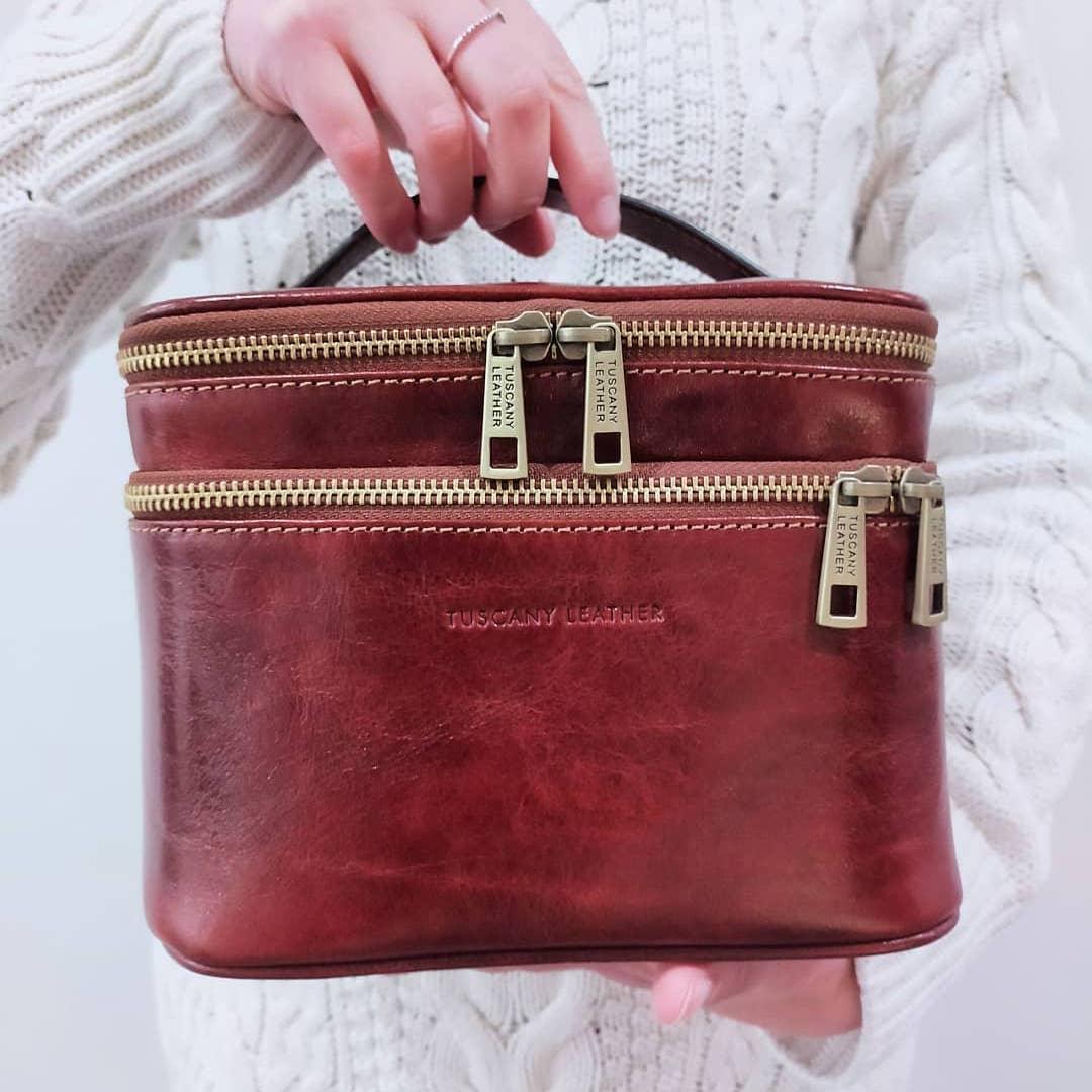 Eliot - Leather vanity case | TL142045