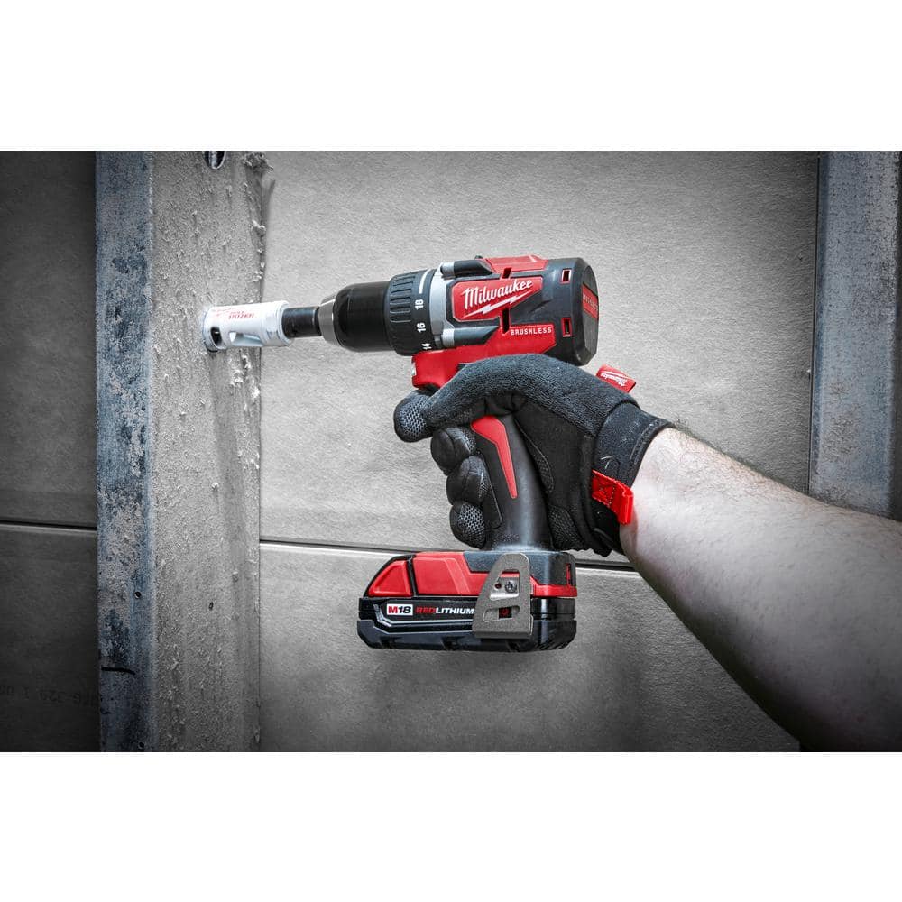 Kit combinado compacto inalámbrico M18 de 18V con motor sin escobillas (2 herramientas) con (2) baterías de 2.0Ah, cargador y bolsa 2892-22CT