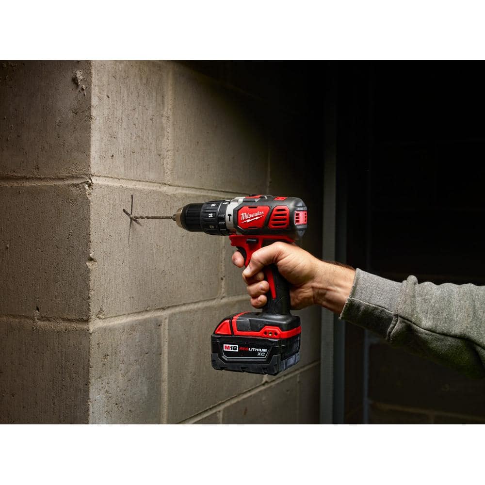 Kit combinado inalámbrico M18 de 18V con batería de litio (6 herramientas) con dos baterías de 3.0 Ah, 1 cargador, 1 bolsa para herramientas 2696-26