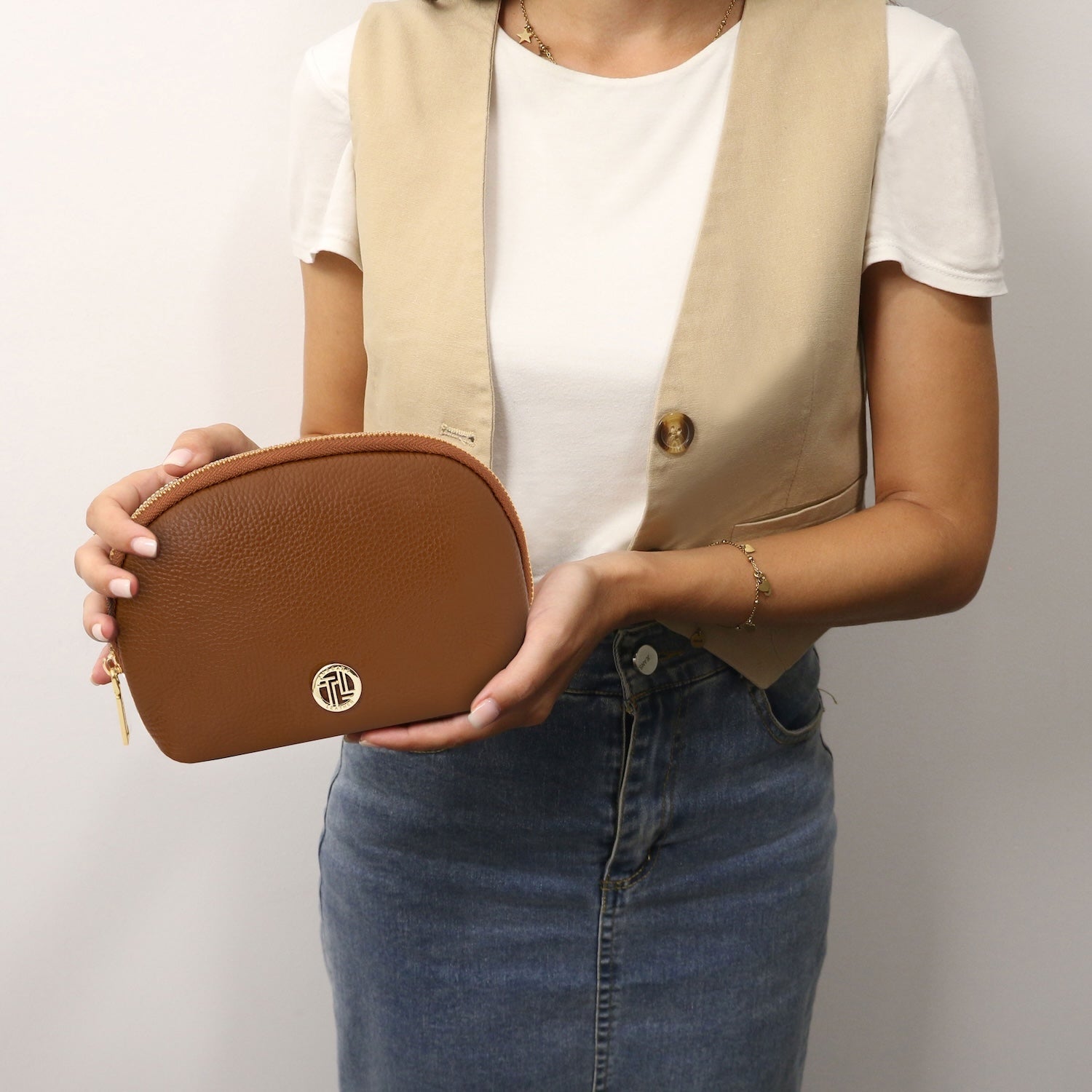 Vera - Soft leather toiletry case | TL142438