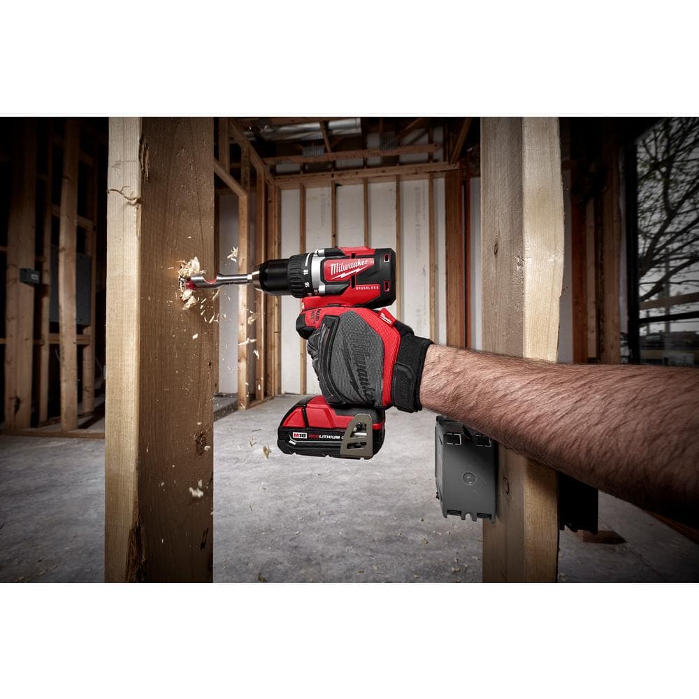 Kit combinado compacto inalámbrico M18 de 18V con motor sin escobillas (2 herramientas) con (2) baterías de 2.0Ah, cargador y bolsa 2892-22CT